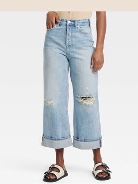 Universal Thread Cuffed Wide Leg Cropped Jeans. Women's size 10.